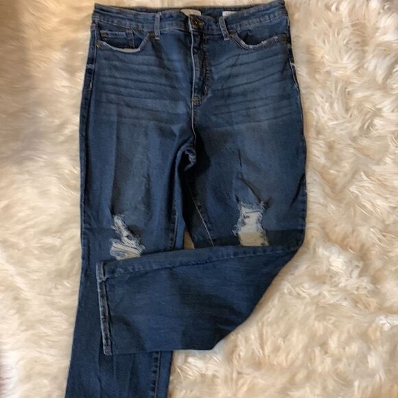 Sofia Jeans by Sofia Vergara size 12 Leslie Slim Straight cropped jeans - Picture 1 of 11